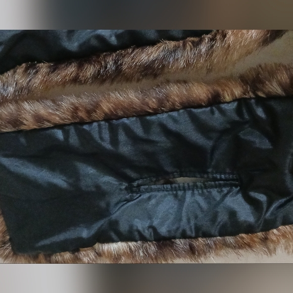 INC International Concepts Sweater with Faux Fur Collar. L Black NWOT - Picture 16 of 16